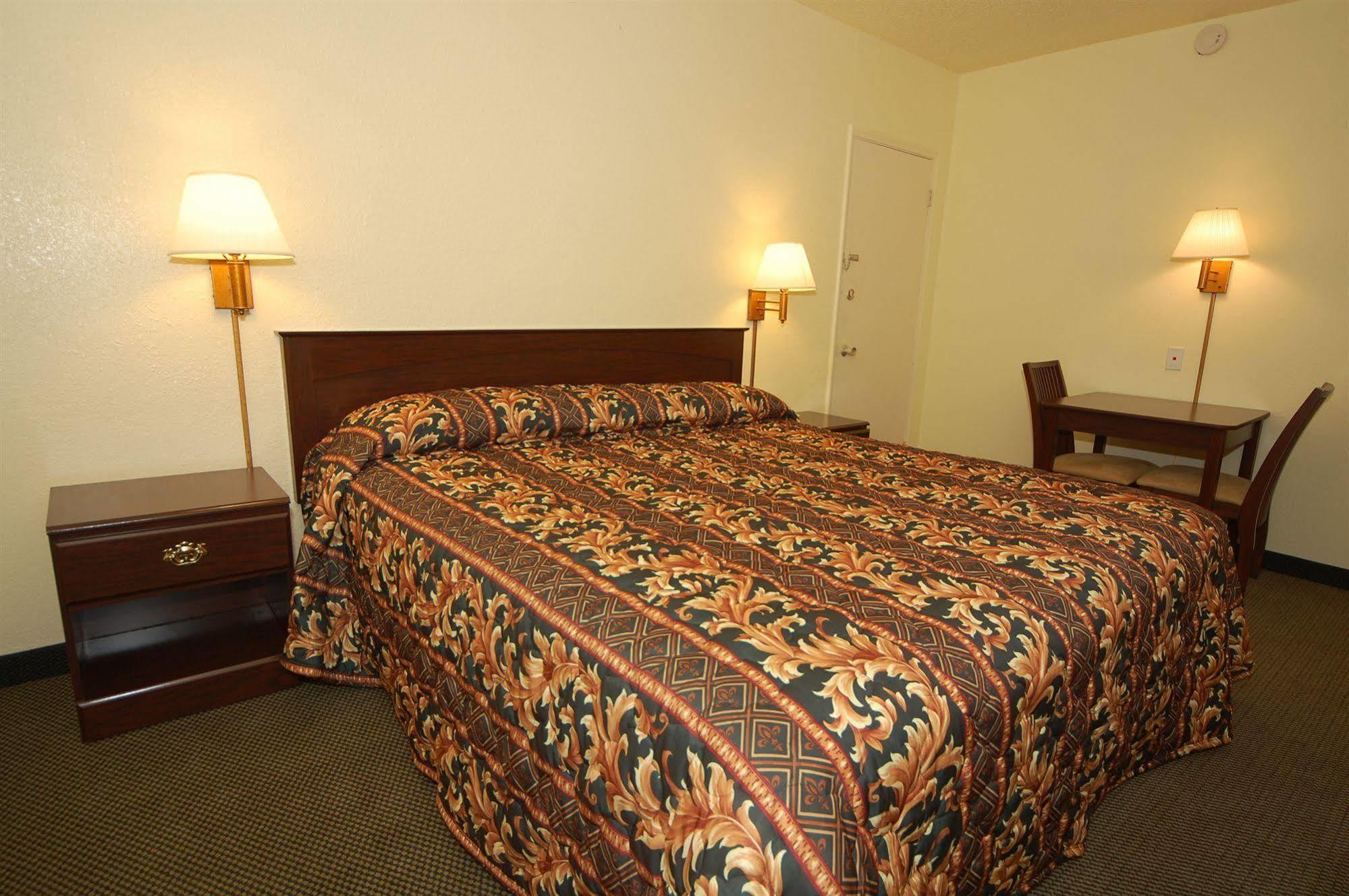 Rodeway Inn Conference Center Beaumont Exterior foto